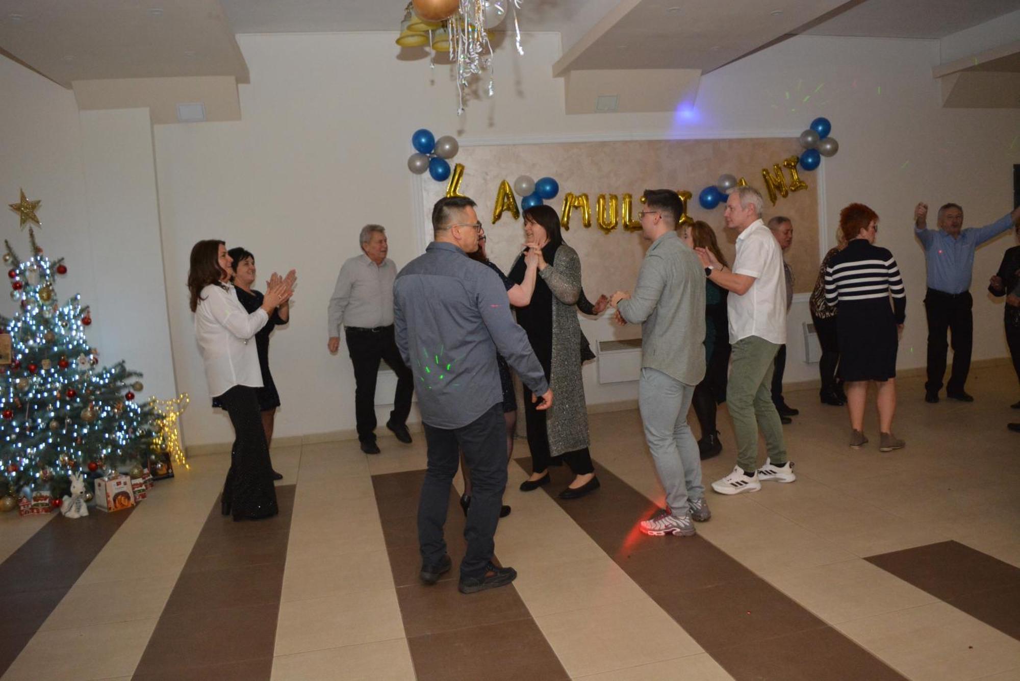 Pensiunea Popasul Ursilor Chiscau Esterno foto