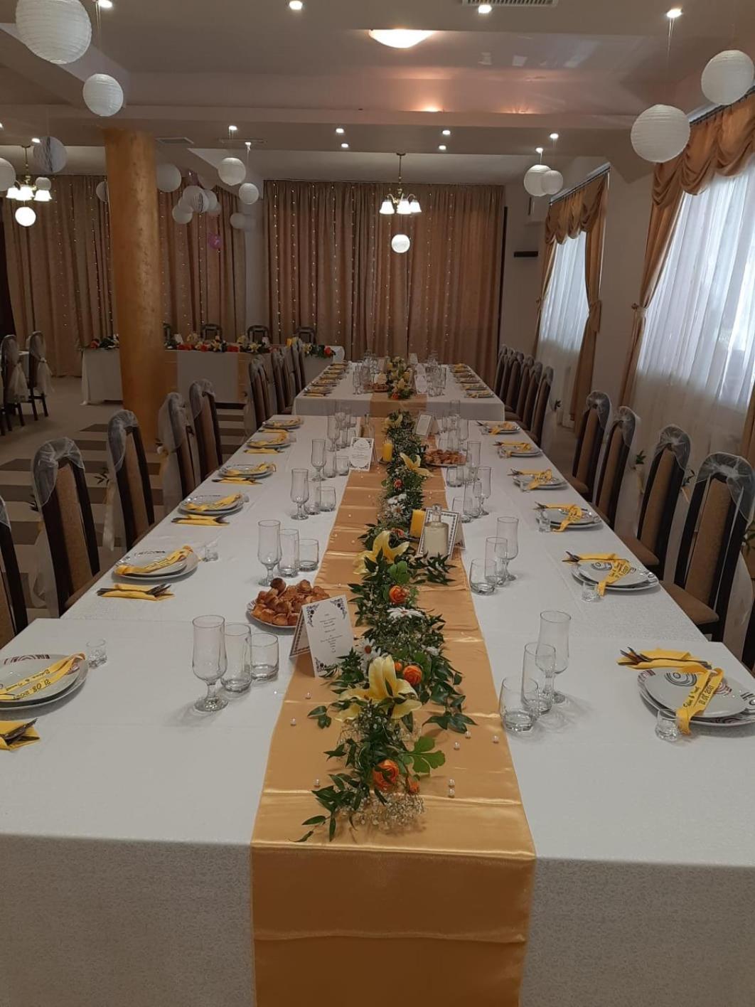 Pensiunea Popasul Ursilor Chiscau Esterno foto