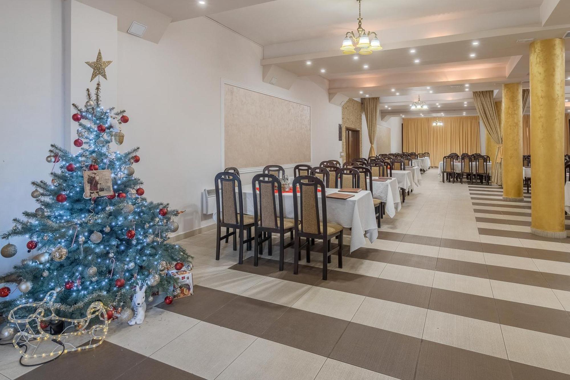 Pensiunea Popasul Ursilor Chiscau Esterno foto